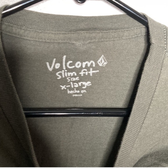 Gray Volcom T-Shirt men’s size XL - Picture 4 of 4